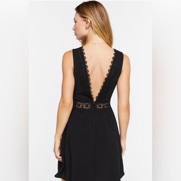 🆕🆕 Forever 21 Lace Trim Mini Dress 🆕🆕 - Picture 4 of 10